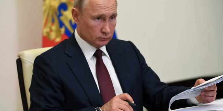 Заради ваксината! Путин скръцна със зъби на Европа